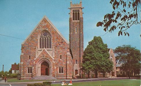 A post card showing Bethany Congregational Church in the 40's.